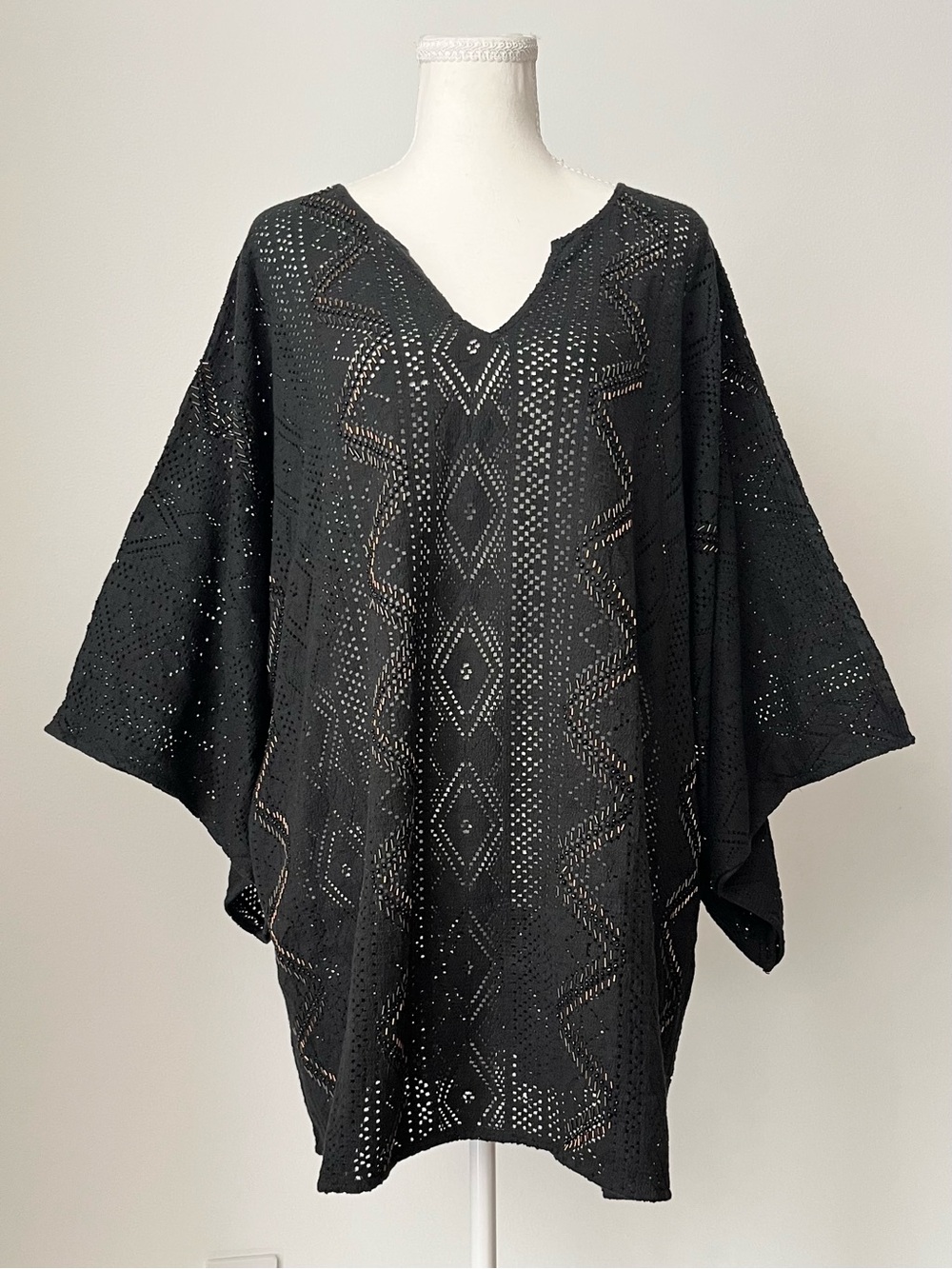 Love Sam Women's Crochet Tunic Top Black Size S Beaded Oversized Kimono Sleeves